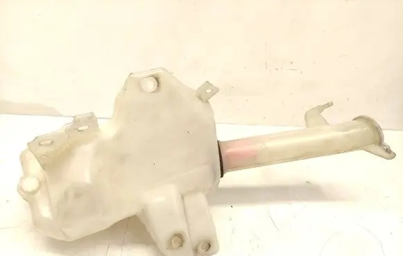 Windshield washer fluid reservoir/tank