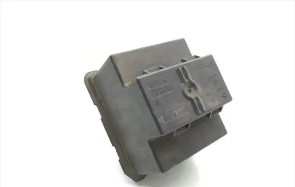 Volkswagen PASSAT B7 Fuse box set 7N0937311