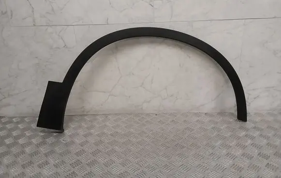 Volvo XC40 Front arch trim 32409189