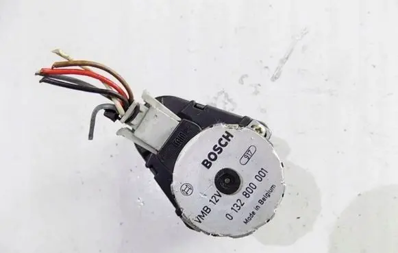 BMW 7 E32 Air flap motor/actuator 0132800001