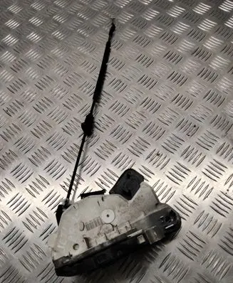 Skoda Yeti (5L) Front door lock 5K1837015B