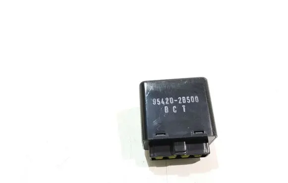 Hyundai Santa Fe Window wiper relay 954202B500