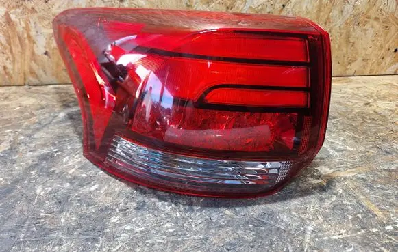 Mitsubishi Outlander Rear/tail lights