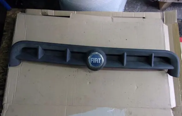 Mitsubishi Colt ACC Distronic radar sensor grill/trim 