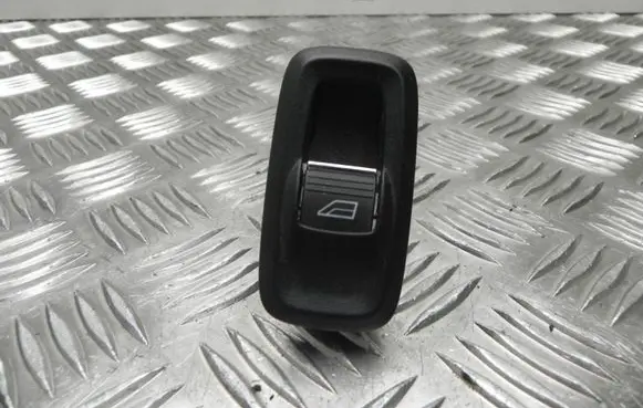 Ford Fiesta Electric window control switch C1BB237W20AAW T893