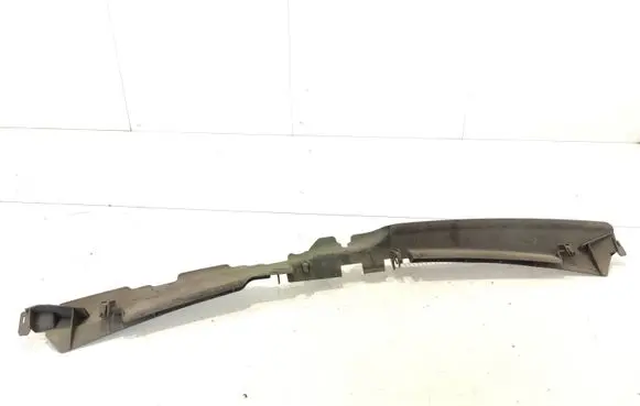 Volkswagen PASSAT B6 Radiator trim 3C0121330