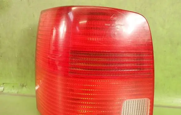 Volkswagen PASSAT B5 Rear/tail lights 3B9945111F