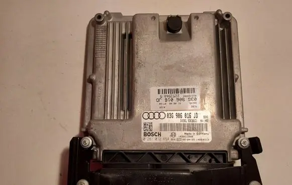 Audi A4 S4 B7 8E 8H Engine control unit/module 03G906016JD