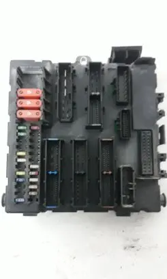 Opel Signum Fuse module 13112914