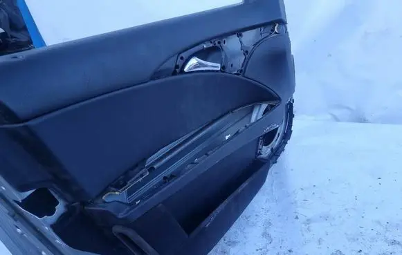 Mercedes-Benz E W211 Front door card panel trim 