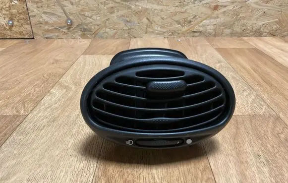 Ford Focus Dashboard side air vent grill/cover trim 98AB19893 D1B1AR66ZA