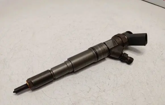 BMW 7 E65 E66 Fuel injector 7788812 13537788954 0445110122
