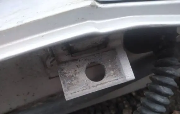 Volvo S60 Rear door lower hinge