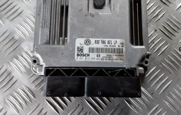 Seat Altea Engine control unit/module 03G906021LP 0281013283 1039S15977