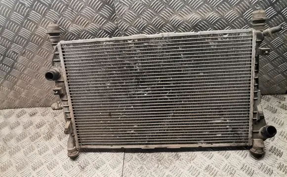 Ford Mondeo Mk III Coolant radiator