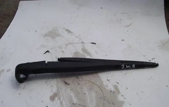 Jeep Wrangler Rear wiper blade arm