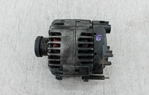 Volkswagen PASSAT B6 Generator/alternator 03C903023C