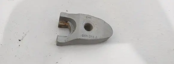 Seat Leon (1P) Fuel Injector clamp holder 059216J