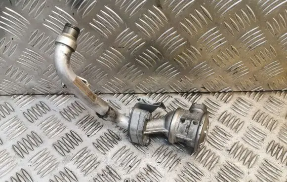 BMW 6 E63 E64 EGR valve 7508273