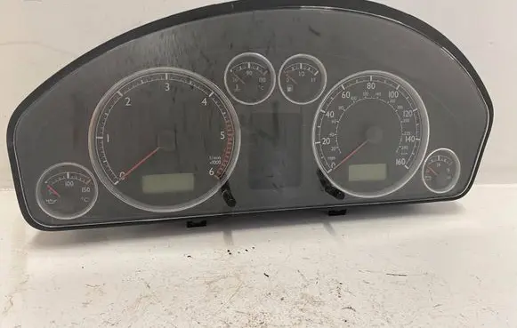 Speedometer (instrument cluster)