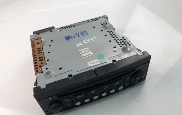 Citroen Jumpy Radio/CD/DVD/GPS head unit 96643697XT