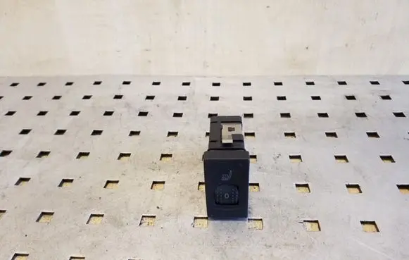 Volkswagen PASSAT B5.5 Seat heating switch 3B0963563C