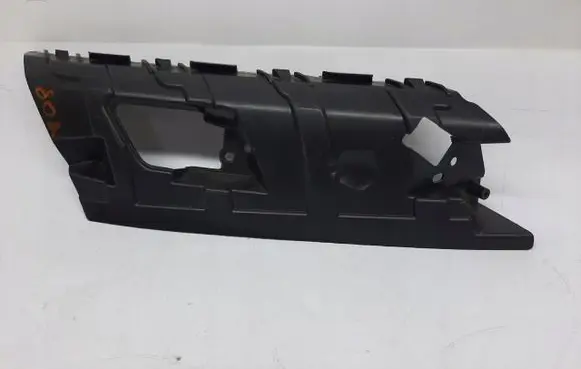 Front bumper mounting bracket