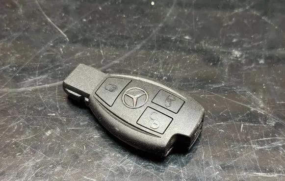 Mercedes-Benz Sprinter W906 Ignition key/card 2010DJ1439