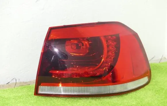 Volkswagen Golf VI Rear/tail lights 5K0945096P