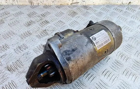BMW 5 E39 Starter motor 2247391