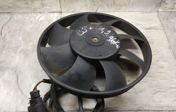 Volkswagen PASSAT B5.5 Electric radiator cooling fan 8D0959455R