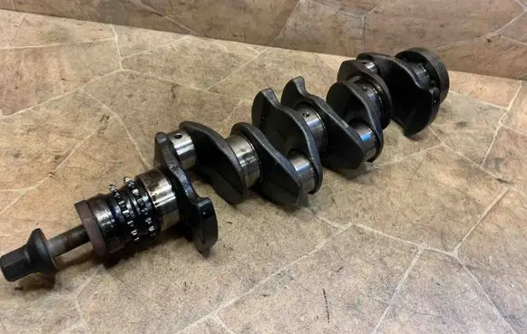 BMW X3 E83 Crankshaft 7790536