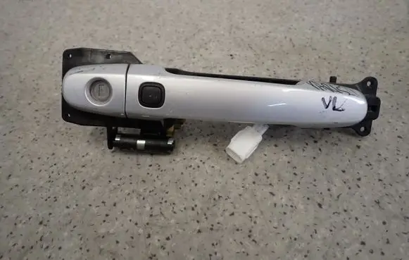 Toyota Yaris Sliding door exterior handle 