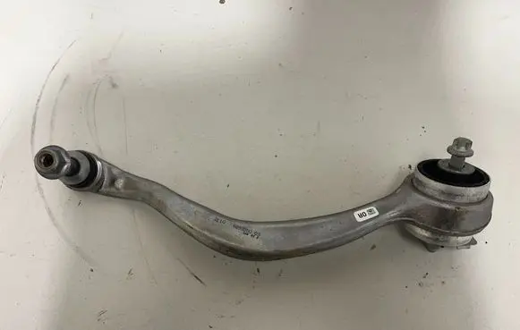 BMW X7 G07 Front lower control arm/wishbone 6893550 8866774
