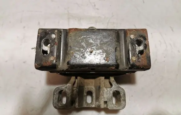 Volkswagen Golf IV Engine mount bracket 1J0199555