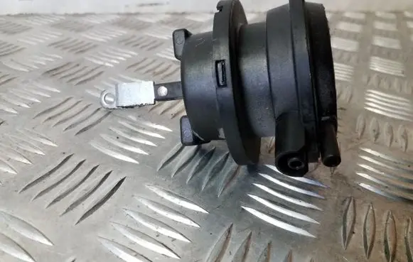 Jeep Cherokee III KJ Valve vacuum 790233X