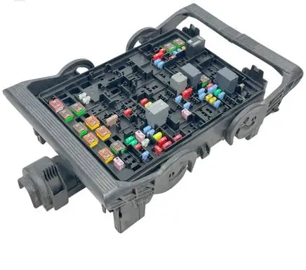 Cadillac Escalade IV Fuse box set 84017672 22773484 23225905