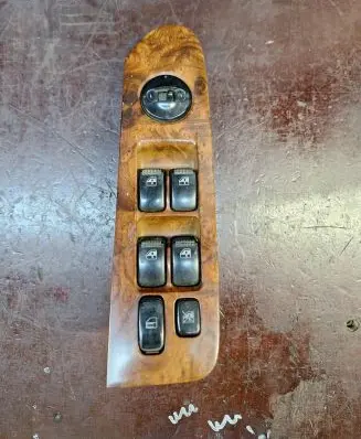 Hyundai Terracan Electric window control switch 93501H1120 621W04290