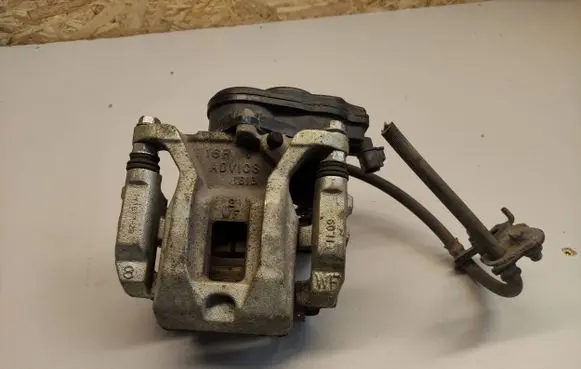 Toyota Highlander XU70 Rear brake caliper ADV1CS