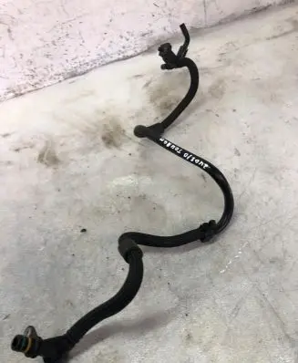 Volkswagen Touran III Vacuum line/pipe/hose 04l129456e