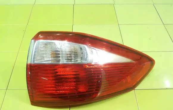 Ford C-MAX II Rear/tail lights 89502670