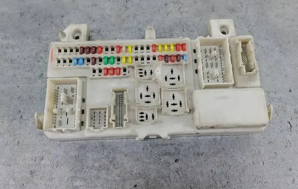 Mazda 3 I Fuse box set 