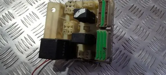 Volvo S40, V40 Fuse box set 72tm200