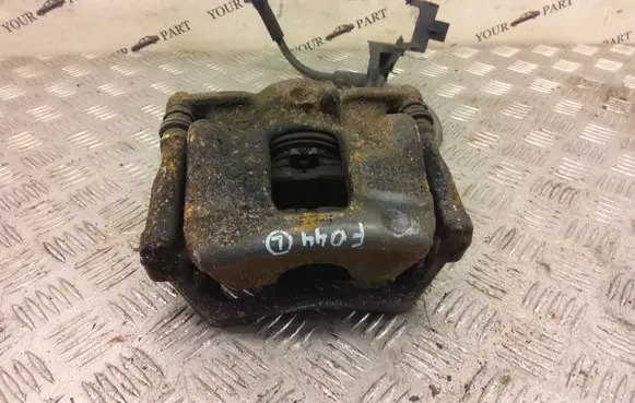 Mercedes-Benz A W176 Front brake caliper