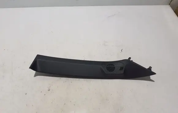 Other sill/pillar trim element