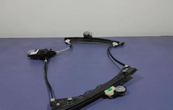 BMW 2 F45 Front door window regulator with motor 5A01D23