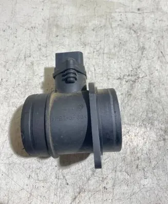 Volkswagen Touran I Mass air flow meter 038906461B