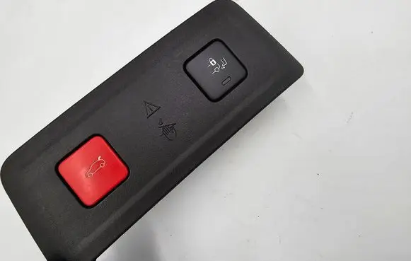 Peugeot 508 II Tailgate/boot open switch button 9821529077