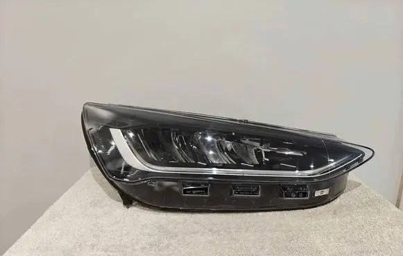 Ford Focus Headlight/headlamp NX7B13E014CD HX7B13E014CD