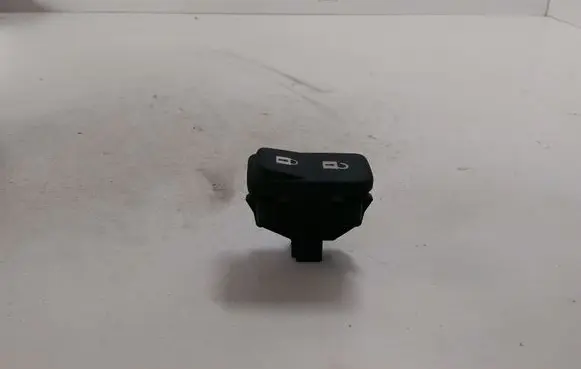 Volvo V50 Central locking switch button 0565832